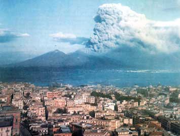 Foto a colori dell'eruzione del 1944